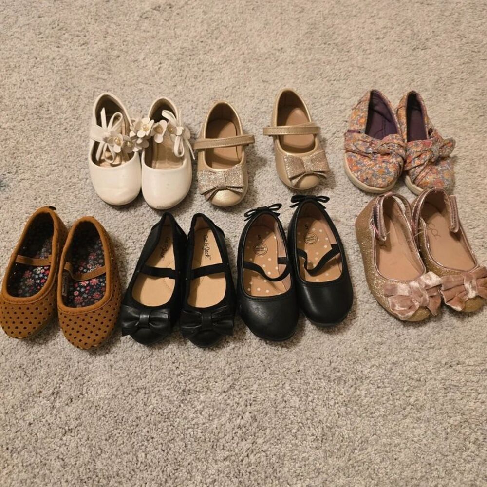 Toddler girl  shoes size 5. Bundle of 7